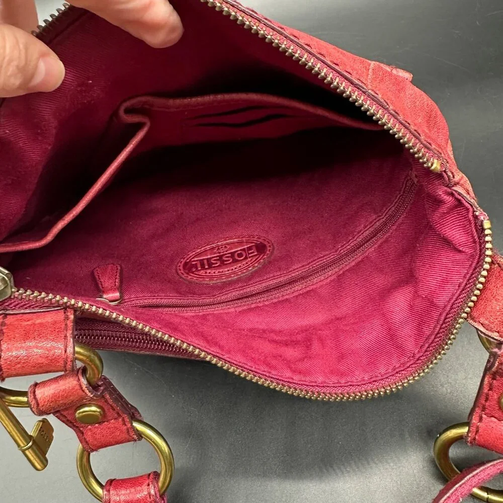 Fossil Red Leather Crossbody Purse 1954 Adjustable Strap Brass Accents READ - Picture 4 of 15